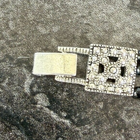 Art Deco Style Beaded Bracelet 7.5in Silver Tone Black Beads Retro Style - Picture 8 of 15